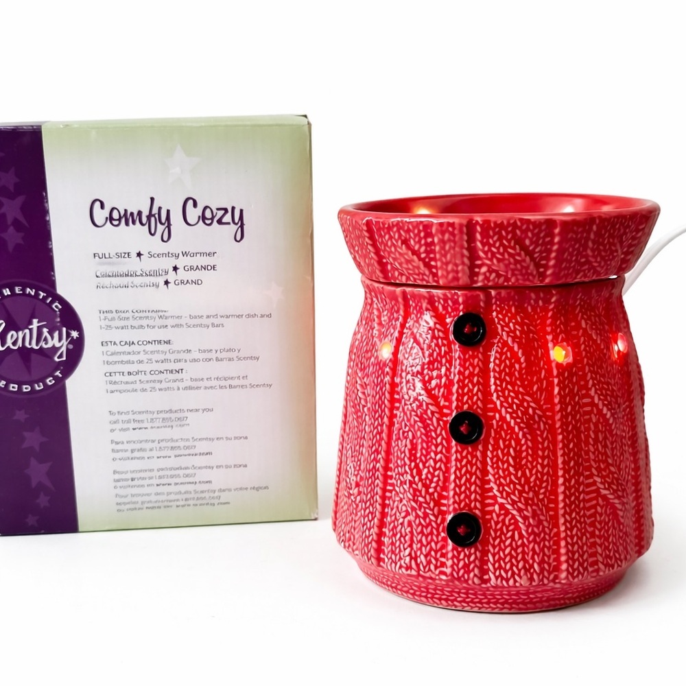 Scentsy Comfy Cozy Full Size Warmer Red Sweater Knit NIB Open Box Retired